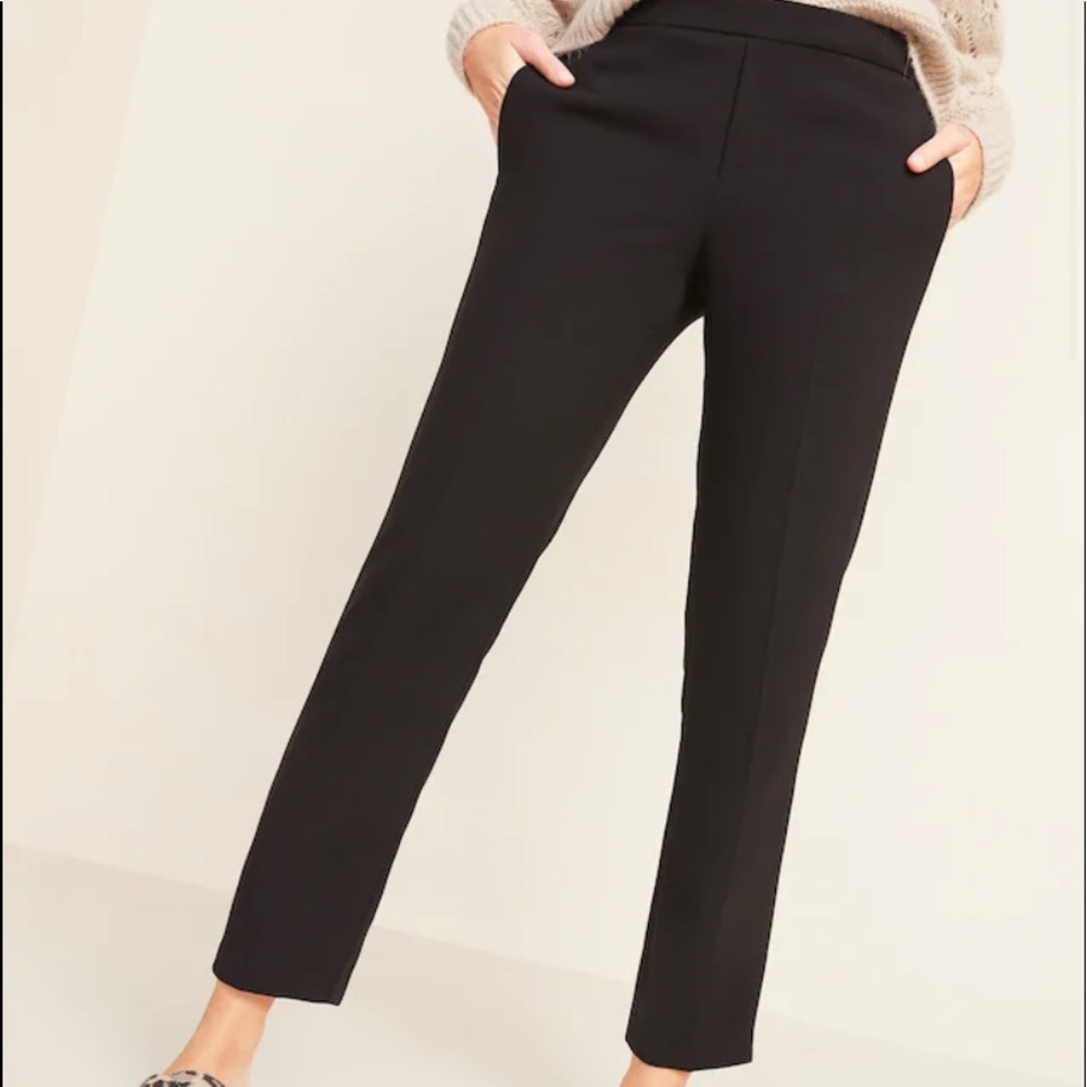 💜3/$35!!💜 2 Pairs! Mid-Rise Pull-On Ankle Pants